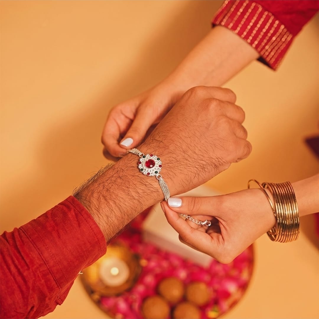 Silver Stone Chain Rakhi